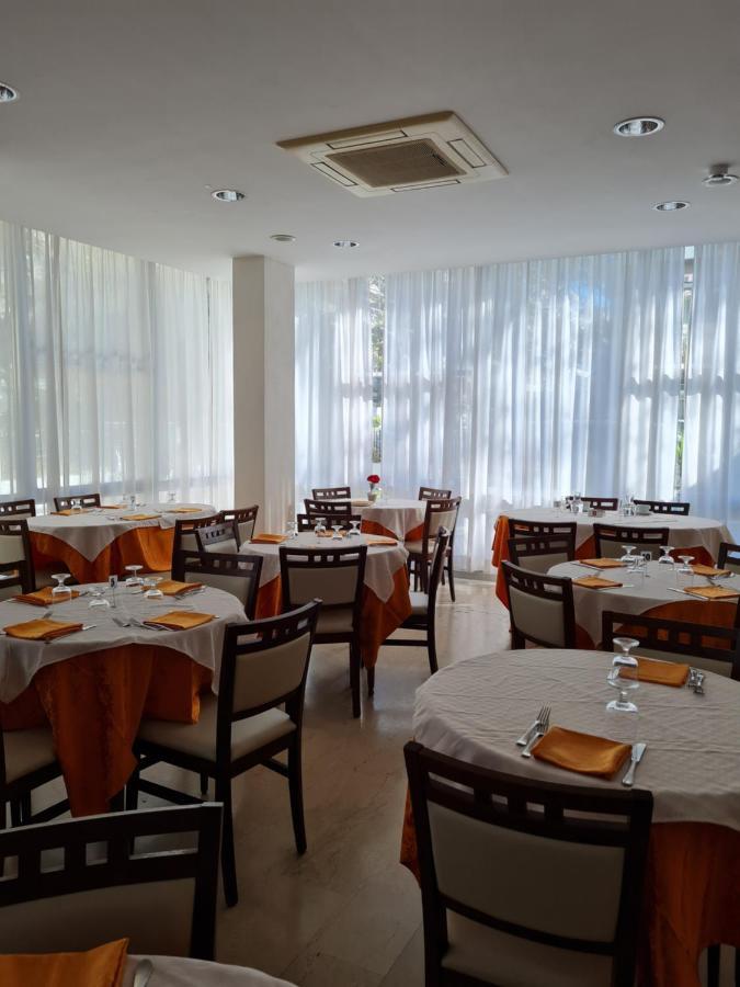 Hotel Marconi Miramare ريميني المظهر الخارجي الصورة
