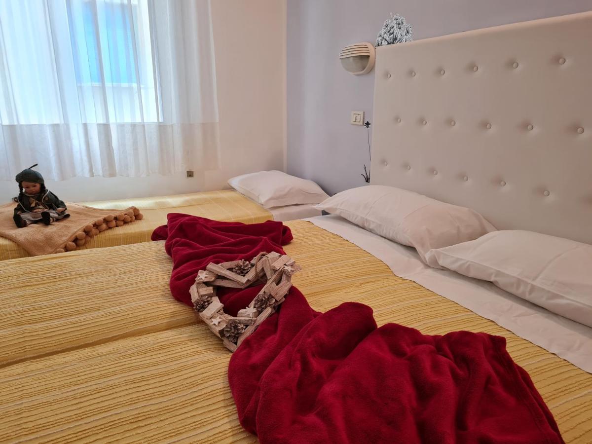 Hotel Marconi Miramare ريميني المظهر الخارجي الصورة