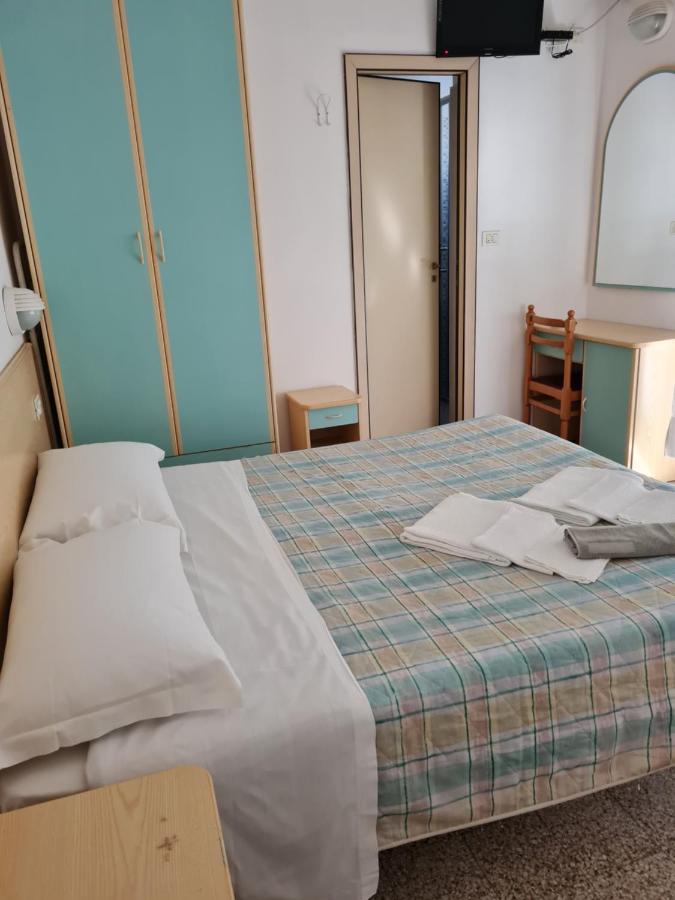 Hotel Marconi Miramare ريميني المظهر الخارجي الصورة