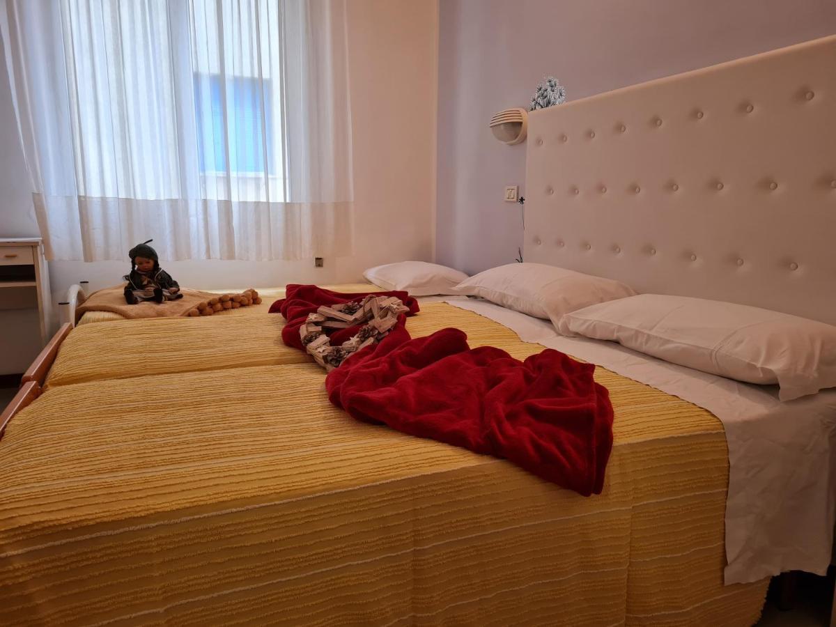 Hotel Marconi Miramare ريميني المظهر الخارجي الصورة