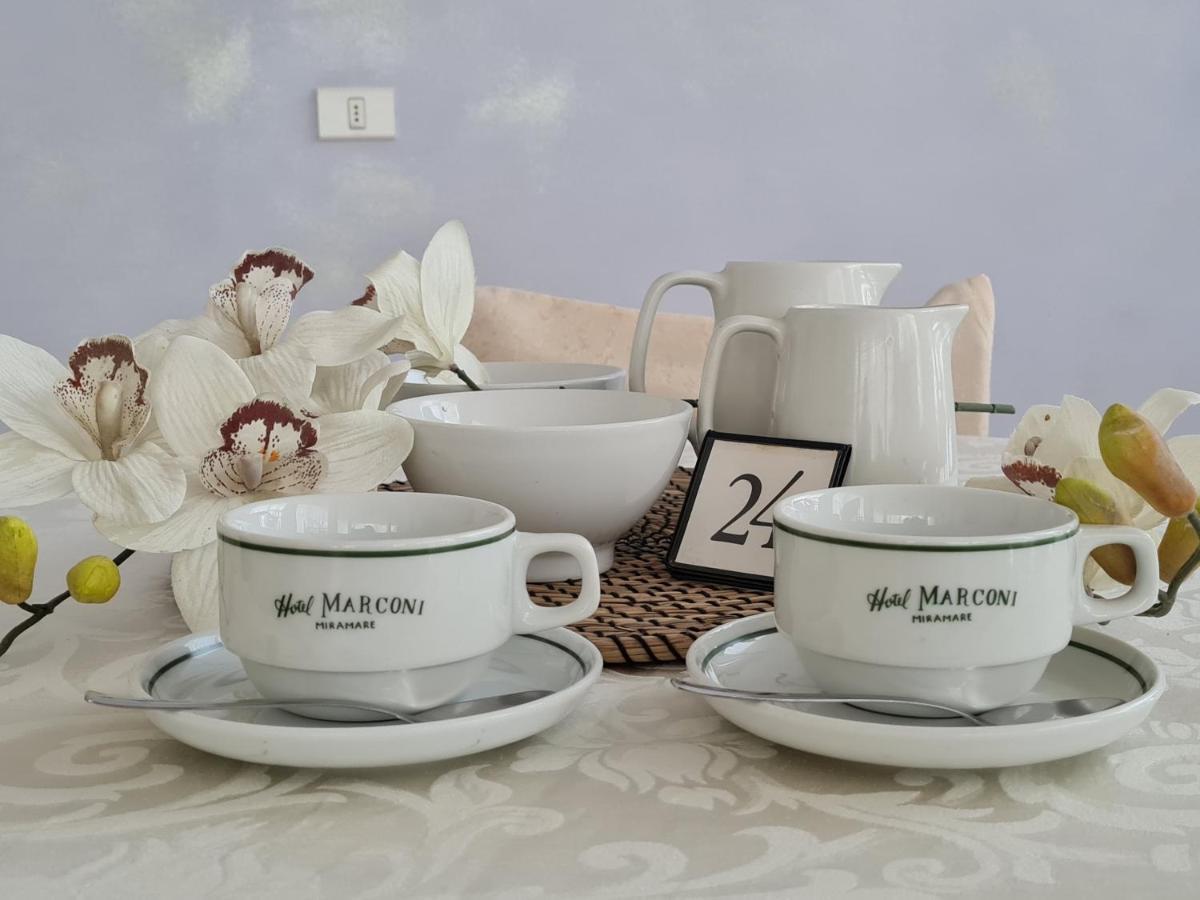 Hotel Marconi Miramare ريميني المظهر الخارجي الصورة