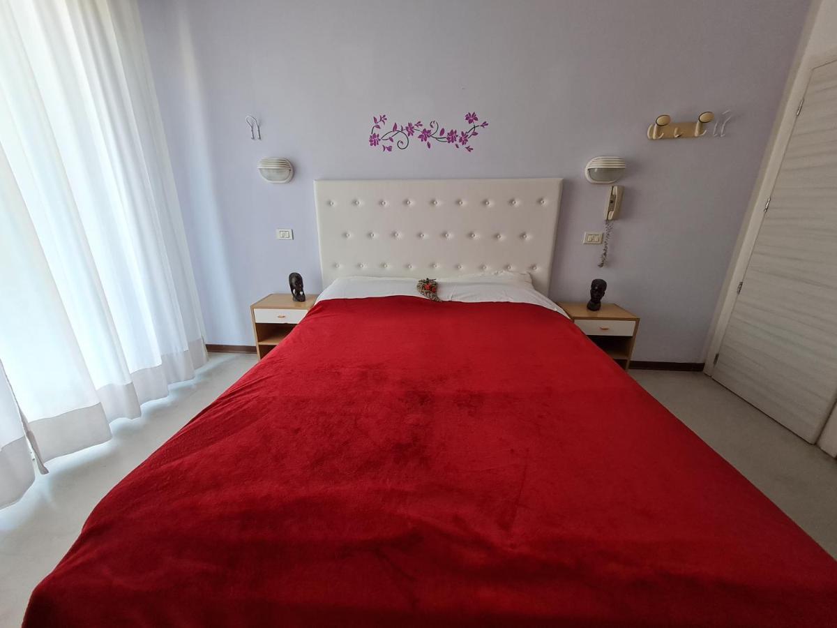 Hotel Marconi Miramare ريميني المظهر الخارجي الصورة