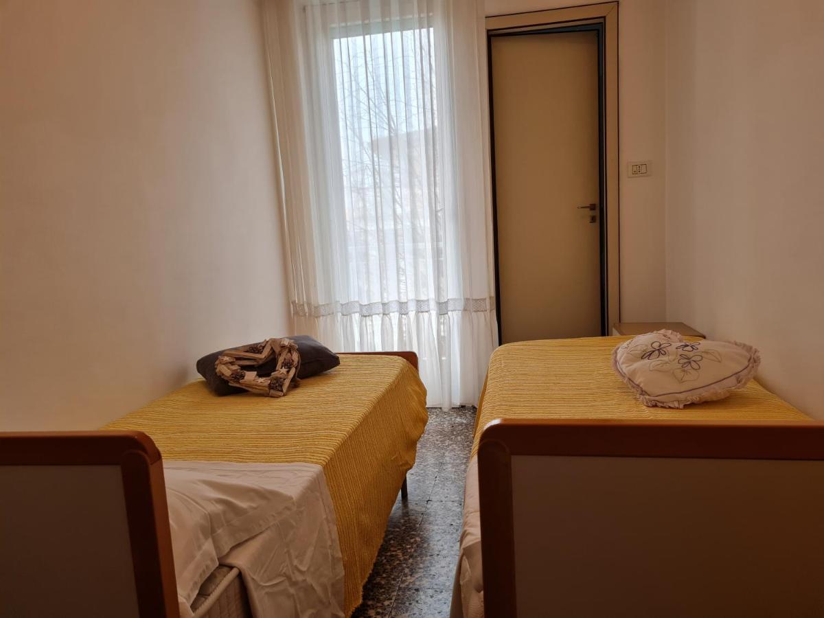 Hotel Marconi Miramare ريميني المظهر الخارجي الصورة