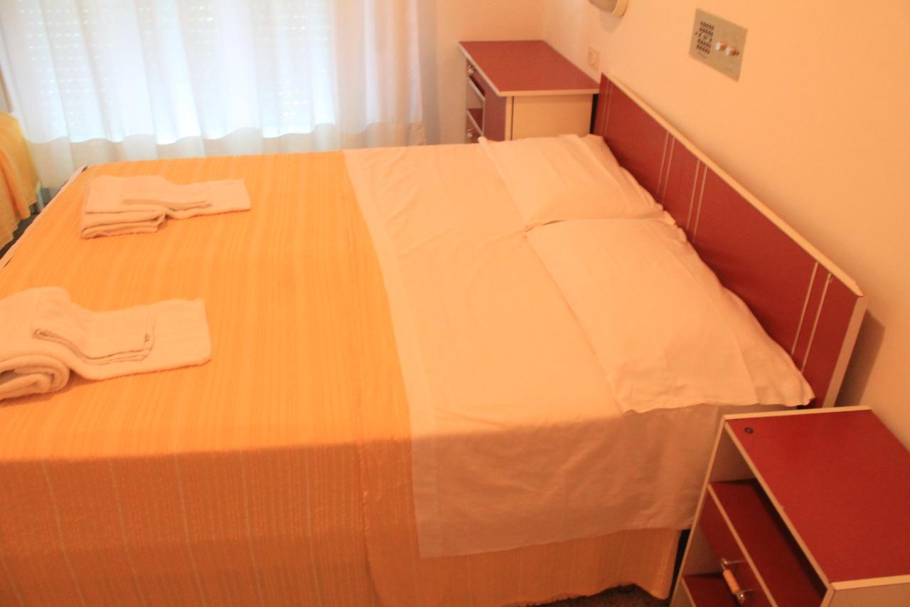 Hotel Marconi Miramare ريميني المظهر الخارجي الصورة